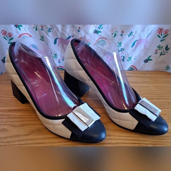 EUC Ferca 81 Navy & White Quilt Calf Skin Quiet Luxury Block Heel Shoe SZ 7.5